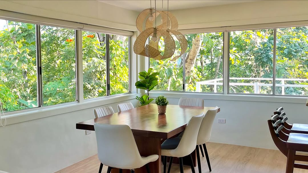 Sunridge B — living area